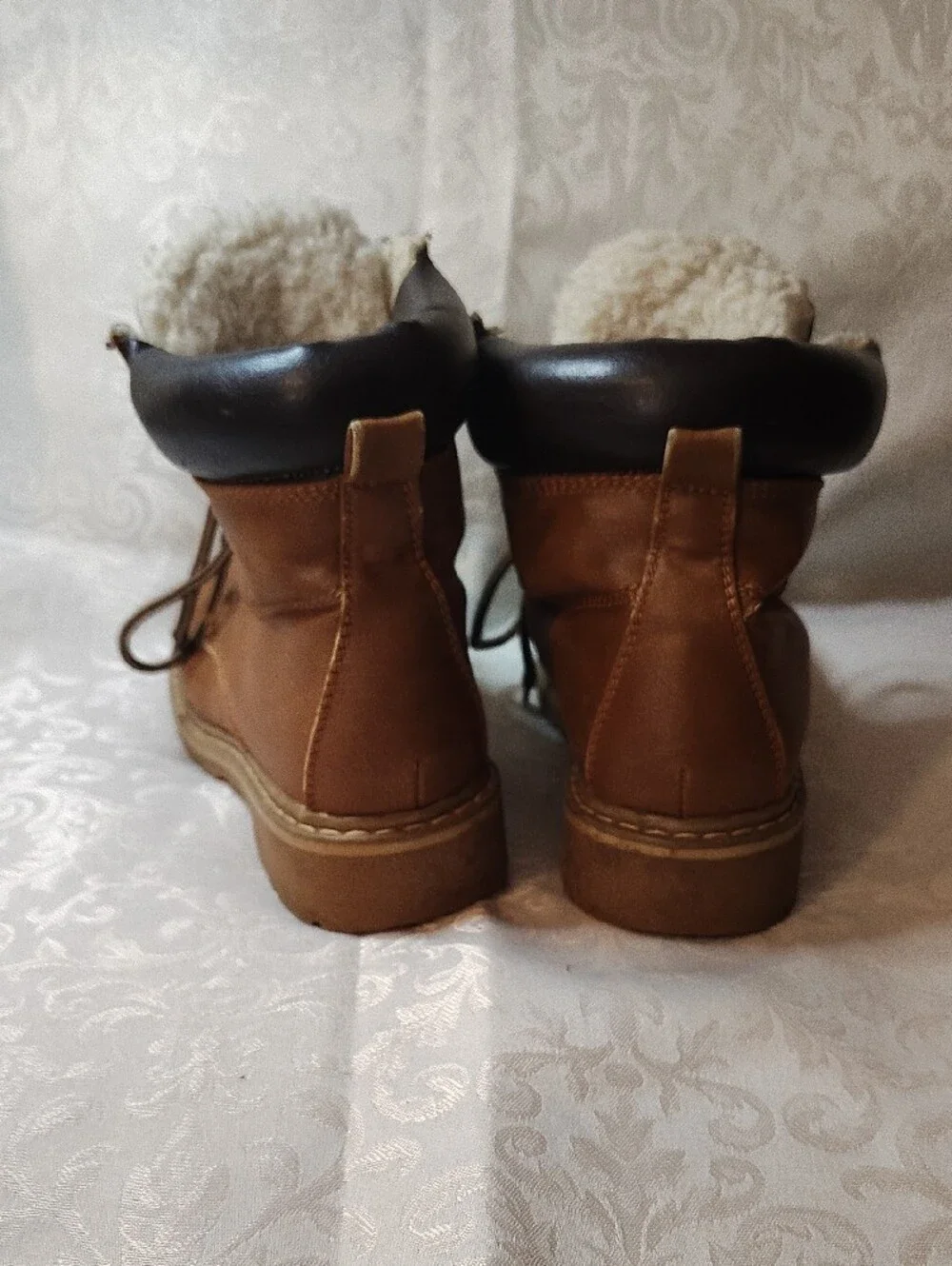 Link Kids Tan Lace-Up Sherpa Boots